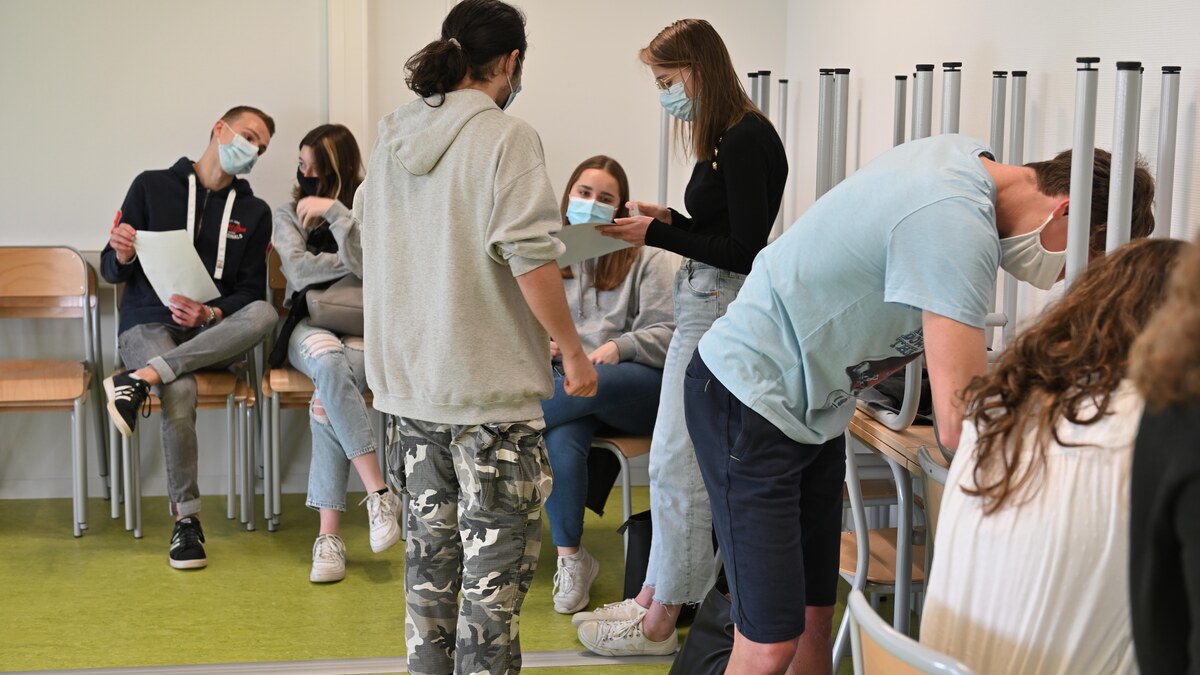 Salle de lycée en France illustrant le salaire des CPE et la vie scolaire